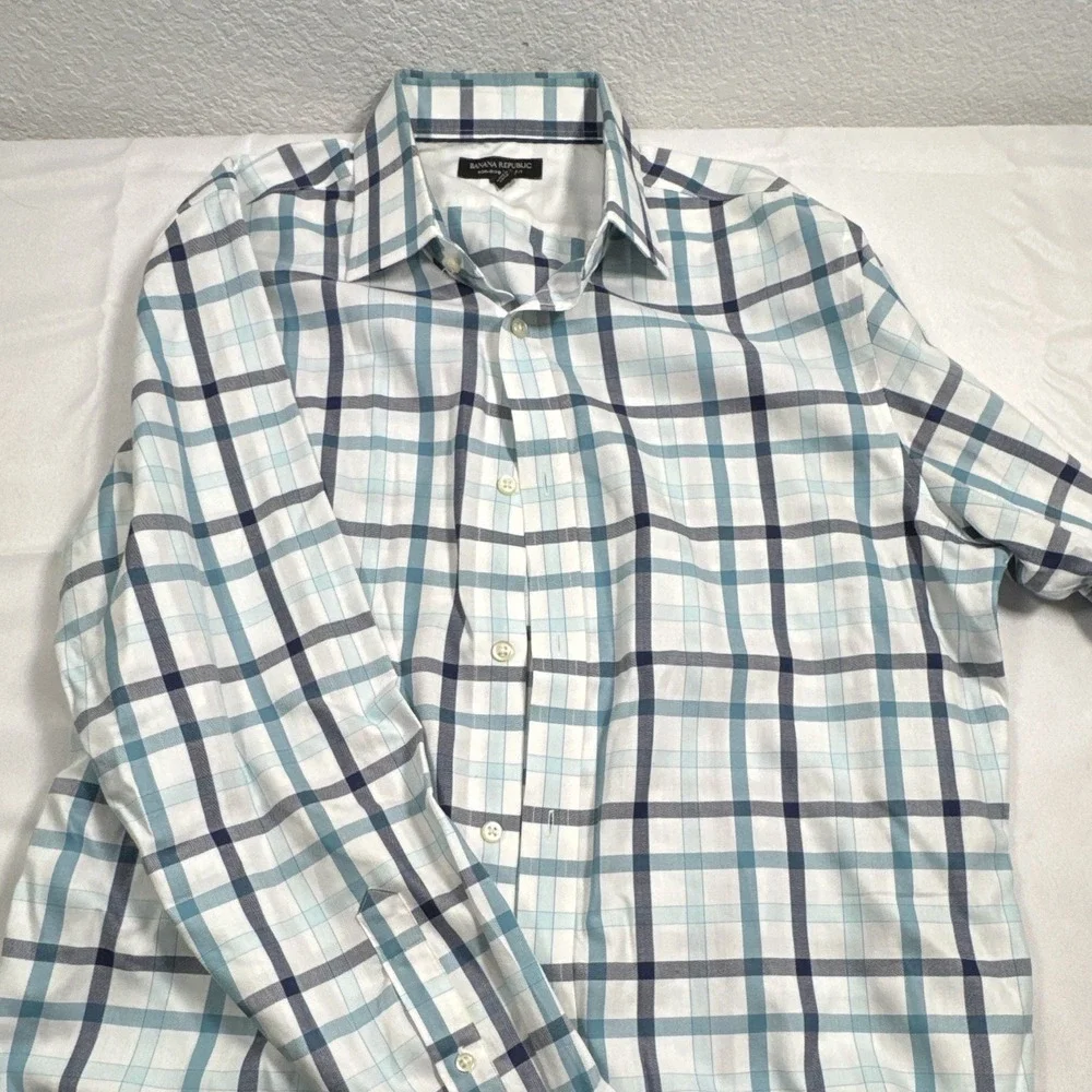 Banana Republic Non-Iron Slim Fit L 16-16 1/2 32/33 Blue/White Plaid
